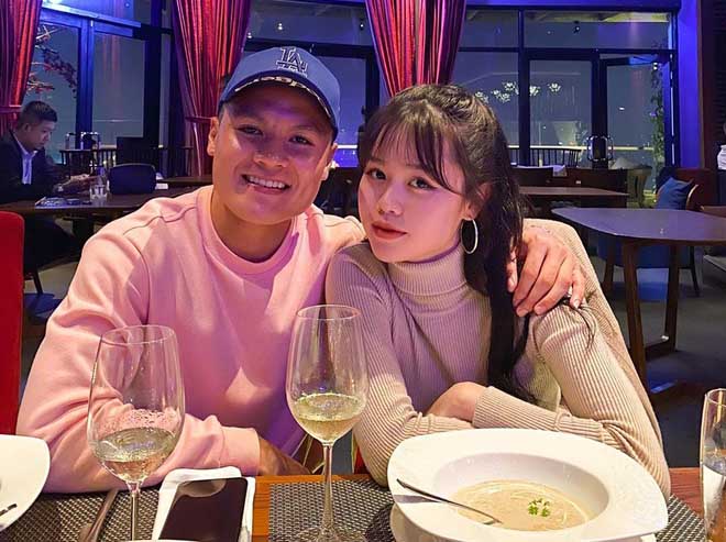 Quang Hai has a new girlfriend, Duy Manh rumored to hit his wife: Park is worried? - 2