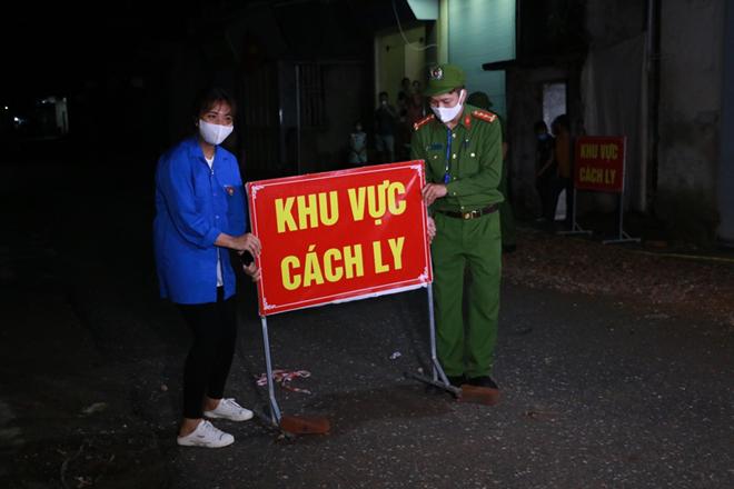 Ổ dịch COVID-19 cuối cùng ở Hà Nội được dỡ bỏ - 5