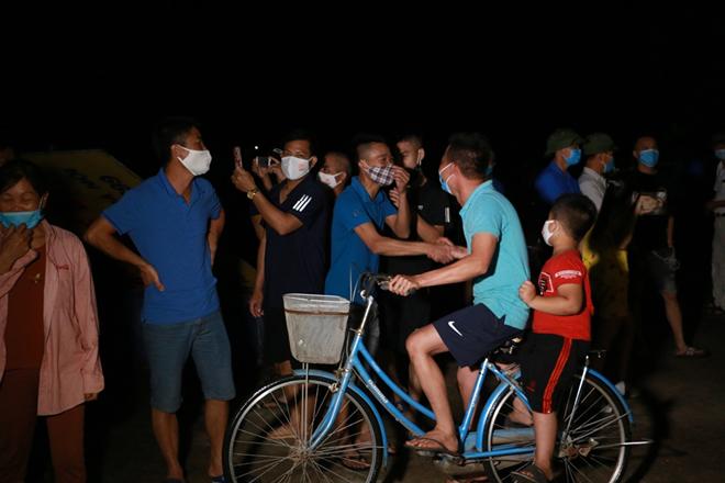 Ổ dịch COVID-19 cuối cùng ở Hà Nội được dỡ bỏ - 7