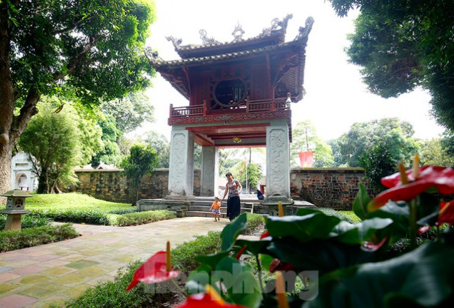 Nhiều di tích ở Hà Nội mở cửa đón khách sau kỳ 'ngủ đông' - 20