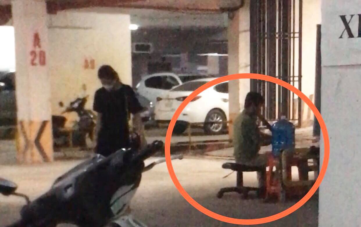 Rùng mình với cảnh tượng bẩn khủng khiếp trong hầm chung cư giữa Hà Nội - 4