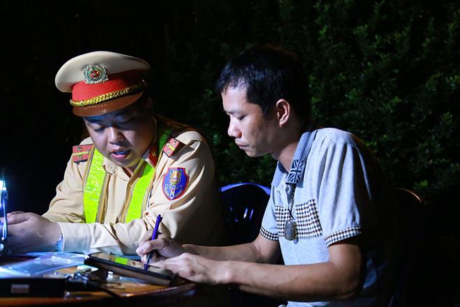 Lật tẩy "chiêu độc " của tài xế dùng ma túy, uống rượu vẫn lái xe - 3