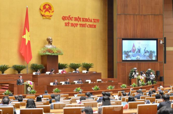 Kỳ họp đặc biệt tại Hội trường Diên Hồng - 6