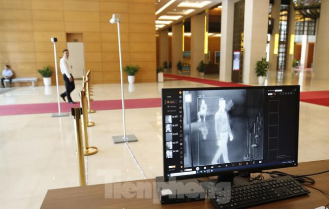 Kỳ họp đặc biệt tại Hội trường Diên Hồng - 10