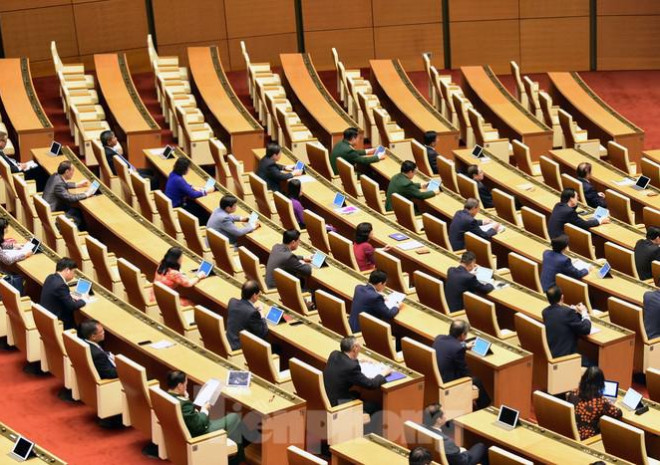 Kỳ họp đặc biệt tại Hội trường Diên Hồng - 7