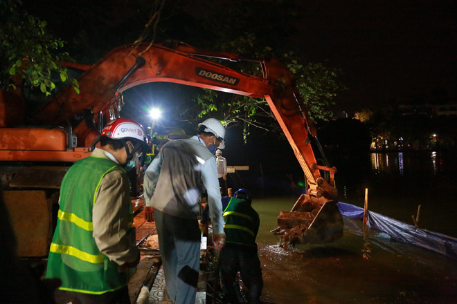 Cận cảnh bờ kè lát đá xanh thí điểm ở Hồ Gươm - 2