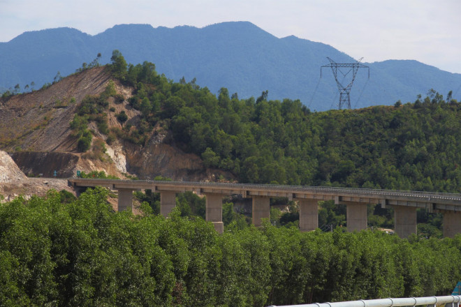 Cao tốc La Sơn – Túy Loan: Gấp rút hoàn thiện, chờ ngày thông xe - 2