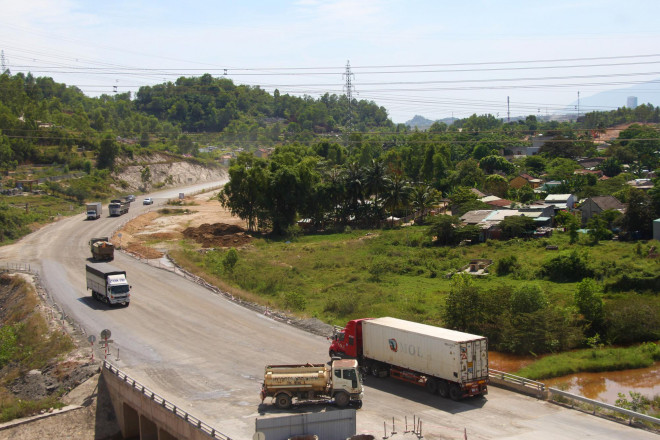 Cao tốc La Sơn – Túy Loan: Gấp rút hoàn thiện, chờ ngày thông xe - 4