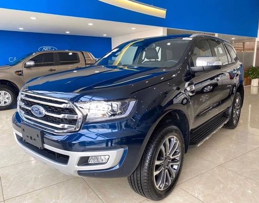 https://image-us.24h.com.vn/upload/2-2020/images/2020-05-27/Gia-xe-Ford-Everest-2020-lan-banh-moi-nhat-T5-2020-titanium-4x4-1590548947-318-width510height400.jpg