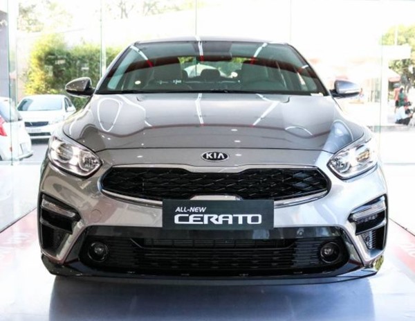 https://image-us.24h.com.vn/upload/2-2020/images/2020-05-27/Gia-xe-Kia-Cerato-2020-moi-nhat-lan-banh-thang-5-mat-truoc-kia-cerato-1590551931-95-width600height463.jpg