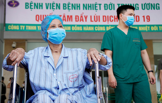 Tiết lộ chi phí điều trị cho bệnh nhân nhiễm COVID-19 nặng nhất miền Bắc - 2