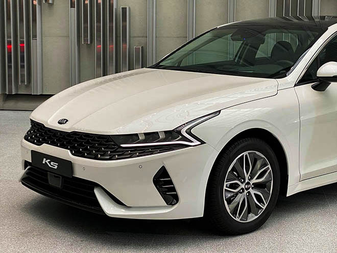 What technology comes in the 2020 Kia K5 2020 K5 Tech Features