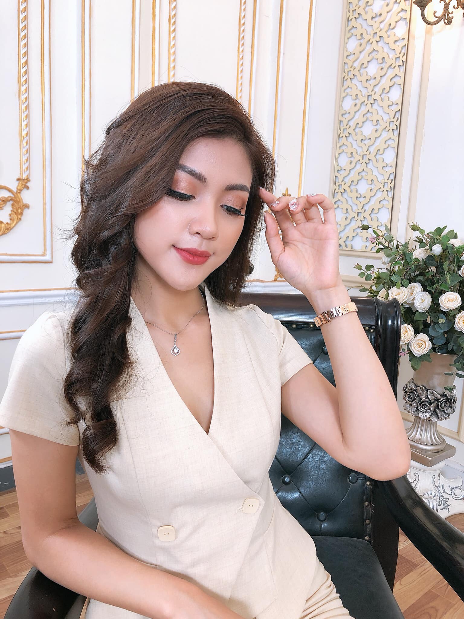 MC mặc bikini dẫn World Cup gây nghẽn sóng VTV giờ ra sao? - 4
