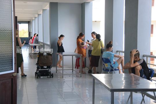 Nhịp sống bên trong khu cách ly 243 bà bầu ở Quảng Nam - 1