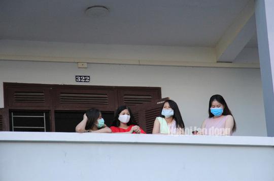 Nhịp sống bên trong khu cách ly 243 bà bầu ở Quảng Nam - 11