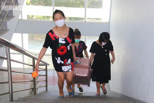 Nhịp sống bên trong khu cách ly 243 bà bầu ở Quảng Nam - 7