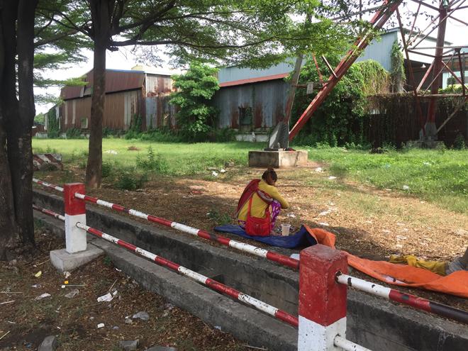 Muôn kiểu "chăn dắt" trẻ em ăn xin trên đường phố - 3