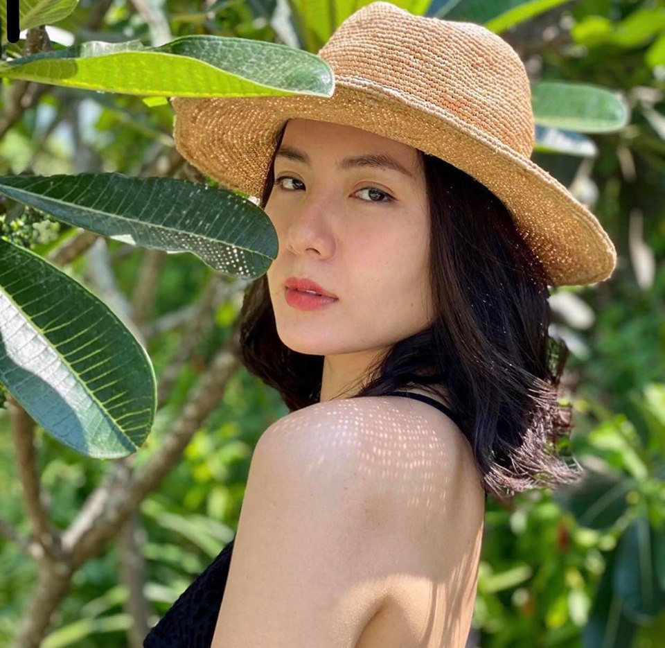 Ca sĩ gốc Thanh Hóa có gần 200 cây vàng dùng mặt nạ xa xỉ dưỡng nhan - 3