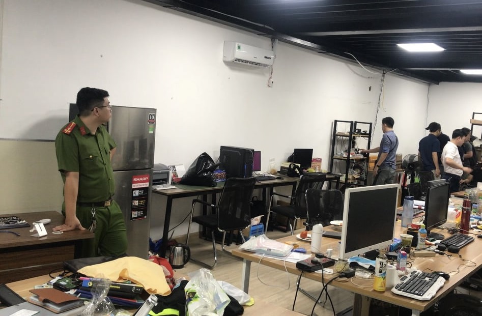 Nhân vật bỏ hàng nghìn USD thuê “đệ tử” quản lý đường dây đánh bạc 64.000 tỷ là ai? - 1