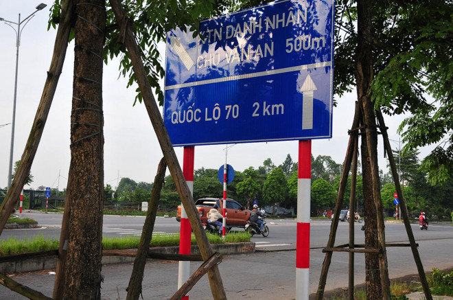 Loạt biển chỉ đường sai cả trăm cây số nằm ngay giữa lòng Hà Nội - 3