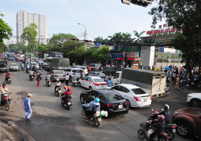 Loạt biển chỉ đường sai cả trăm cây số nằm ngay giữa lòng Hà Nội - 6