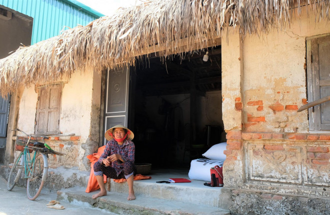 5 bí thư, trưởng thôn trong xã có 6 thôn "lọt" vào hộ cận nghèo - 2
