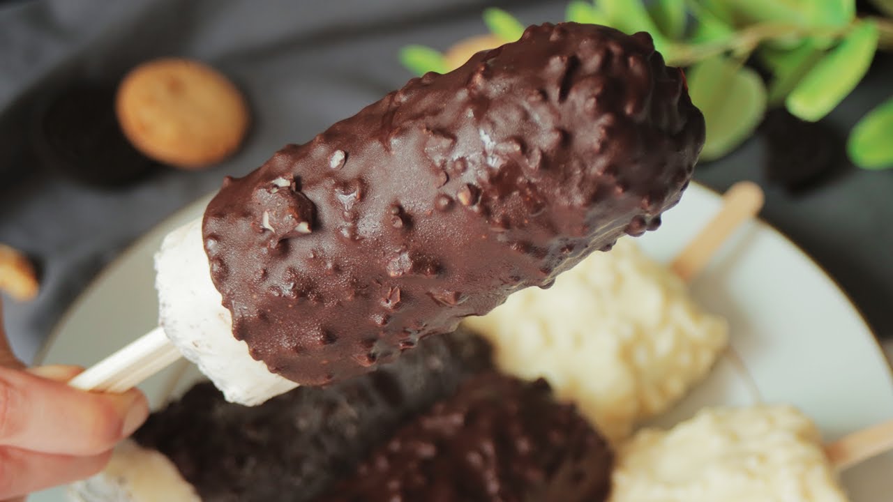 VIDEO: 2 cách làm kem chỉ với nguyên liệu là bánh Oreo và sữa - 1
