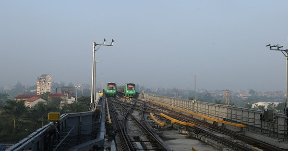 Nóng trong tuần: Tai nạn khủng khiếp, xe tải đè chết 3 người trong xe 4 chỗ - 2