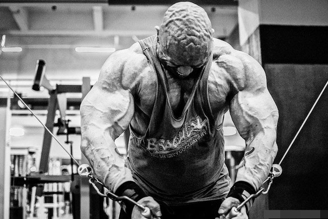 Lực sĩ cơ bắp nứt vỡ từng mảnh như “Người đá” và sự thật “lạnh người” - 3