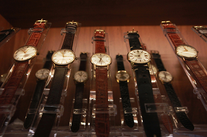 Mục sở thị bộ sưu tập đồng hồ cổ mạ vàng một thời bằng cả gia tài khủng - 6