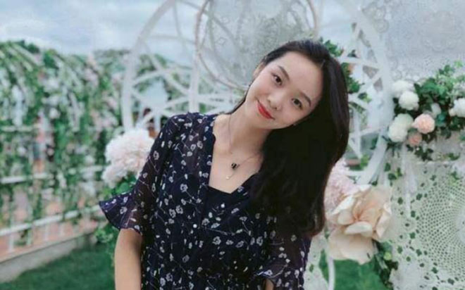 Người đẹp bóng chuyền cao 1m88 &#34;ngã vào tay&#34; siêu cầu thủ 2m01 - 3