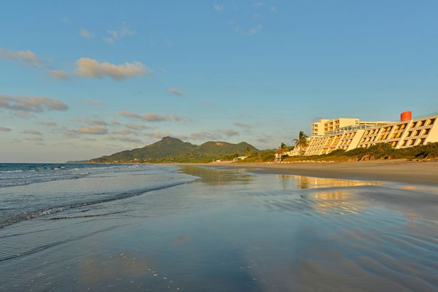 Cẩn thận thiên tai bất ngờ khi du lịch tới những quốc gia này - 8