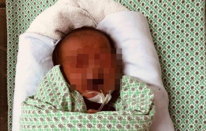 Lời khai sốc của người mẹ bỏ rơi bé sơ sinh dưới hố ga 3 ngày - 2