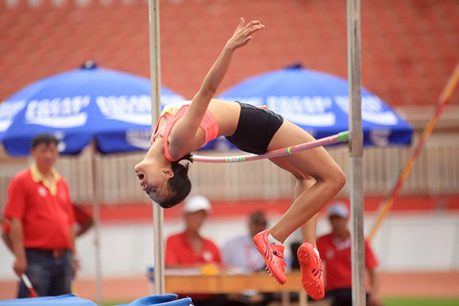 Dàn hot girl điền kinh ở SEA Games lại tỏa sáng tại Cúp Tốc độ 2020 - 1