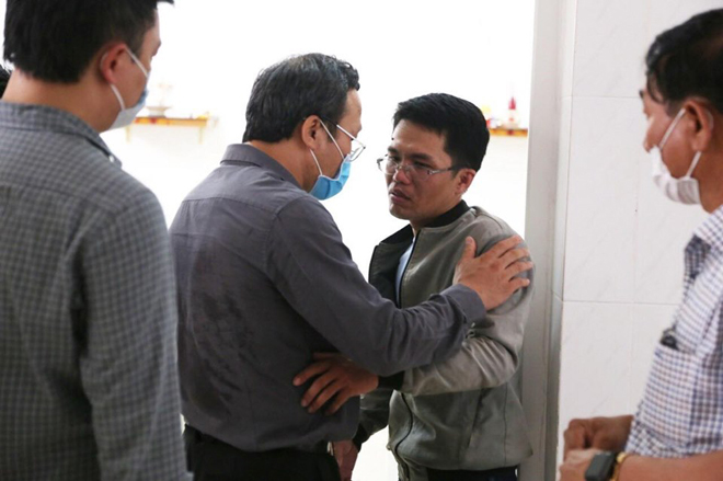 Cảnh tượng hãi hùng tại hiện trường xe tải tông liên hoàn làm 5 người chết ở Đắk Nông - 10