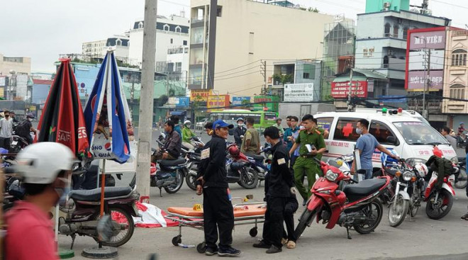1 tài xế ô tô công nghệ bị đâm chết ở Bến xe An Sương - 1