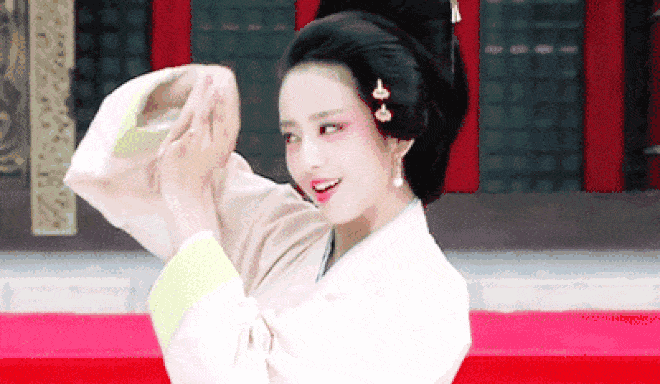 Mỹ nhân Tân Cương gây sốt với điệu vũ tiên sa khiến cơ thể thanh, gọn - 6