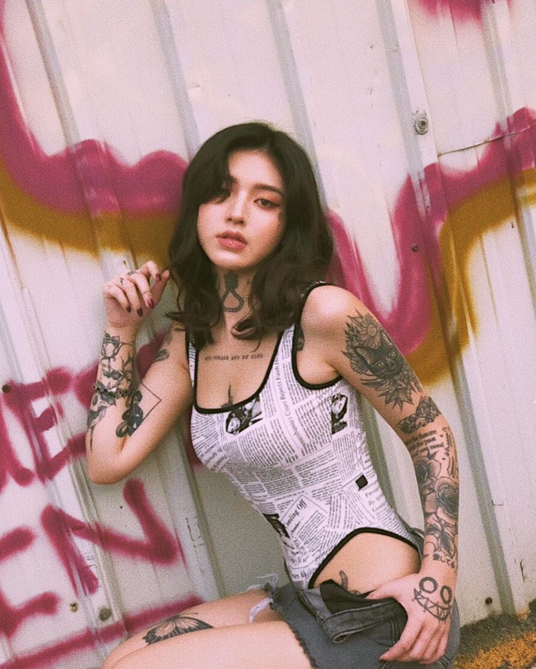 Xăm mình vẫn nữ tính: Cô nàng phủ kín người bằng mực cực xinh đẹp, triệu người mê - 6
