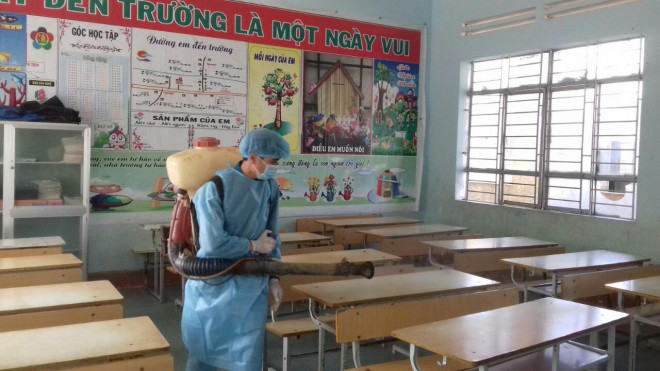 Một cháu bé tử vong vì bệnh bạch hầu, cách ly hàng trăm người dân - 4