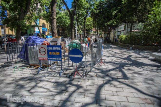 Diện mạo Hồ Gươm ra sao sau khi kè bê tông trường tồn, lát đá hoa cương? - 15