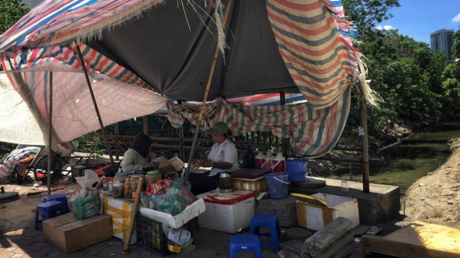 Nền nhiệt duy trì 40 độ, đường phố Hà Nội xuất hiện ảo ảnh - 10