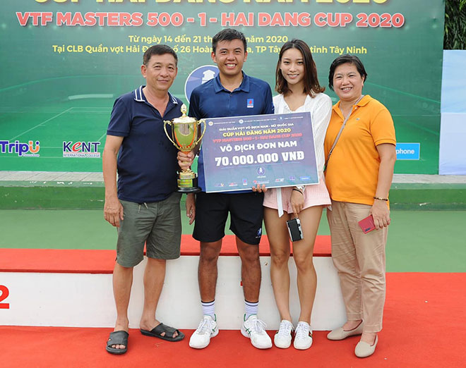 Bạn gái xinh đẹp “tiếp lửa”, tay vợt Hoàng Nam lập cú đúp vô địch - 1