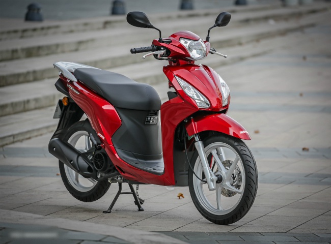 Ngắm Honda Vision đời 2017 đẹp nao lòng từng gây bão thị trường Việt