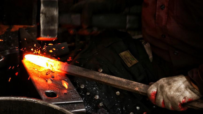 Phố Lò Rèn đỏ lửa trong ngày Hà Nội nóng 40 độ C - 6