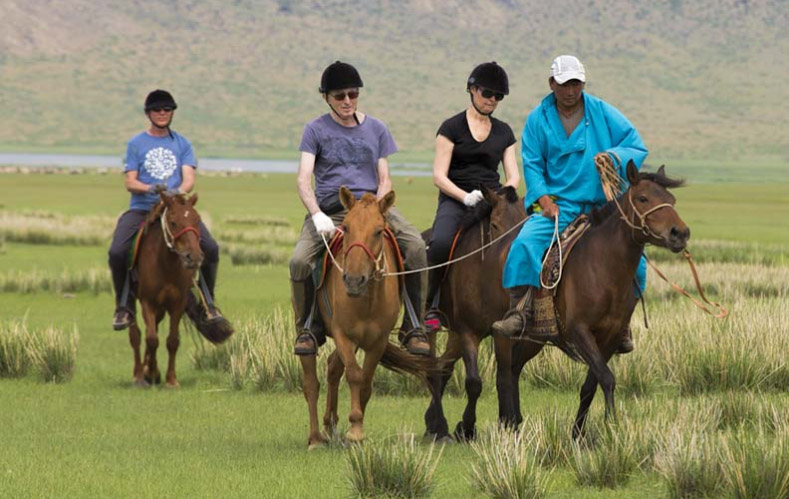 10 điều quyến rũ du khách cần làm ngay khi đến vương quốc "thiên lý mã" - 3