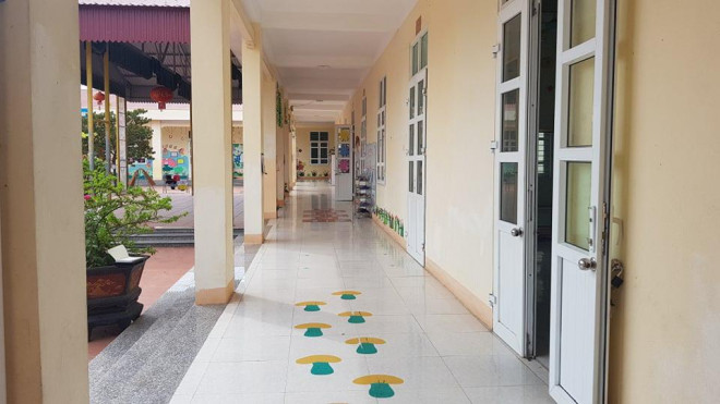 Vữa trần lớp học rơi bất ngờ, 5 trẻ mầm non nhập viện - 2