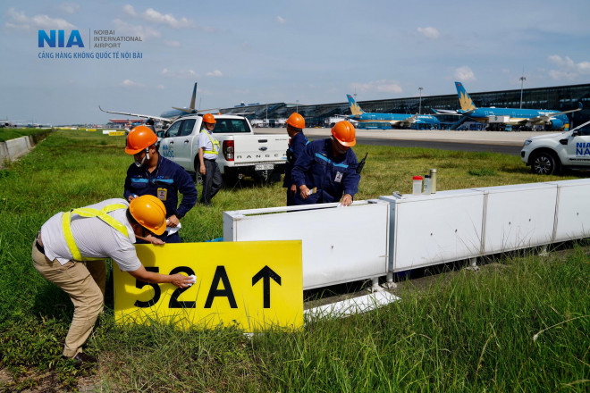 "Đột nhập" khu bay Nội Bài trong cái nắng nóng cực điểm hơn 62 độ C - 18