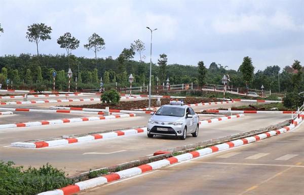 Bộ Công an muốn quản việc cấp giấy phép lái xe - 1