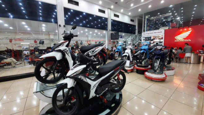 Honda Wave Alpha khan hàng, tăng giá tại đại lý - 1