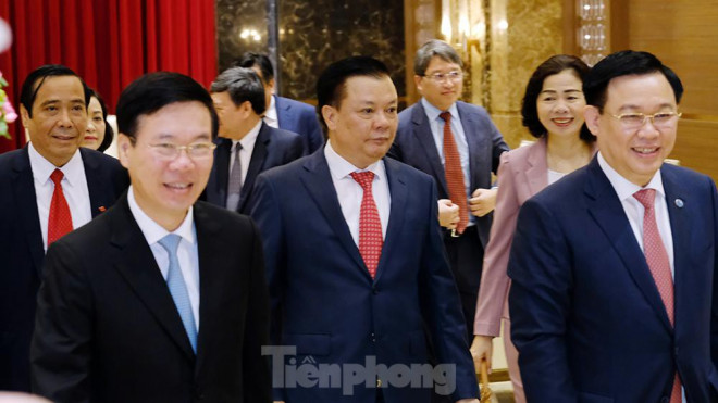 Toàn cảnh lễ trao Quyết định cho Tân Bí thư Thành uỷ Hà Nội Đinh Tiến Dũng - 3